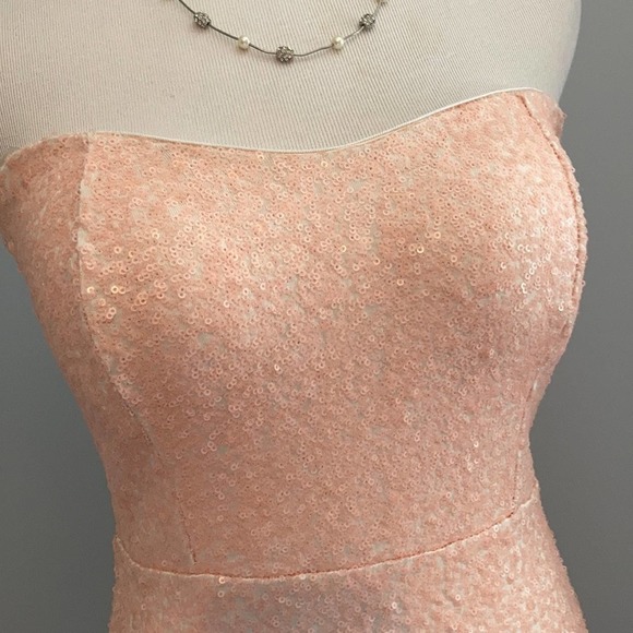 NWT Coveted Clothing Pink sequined mini dress Size Medium - Picture 2 of 10